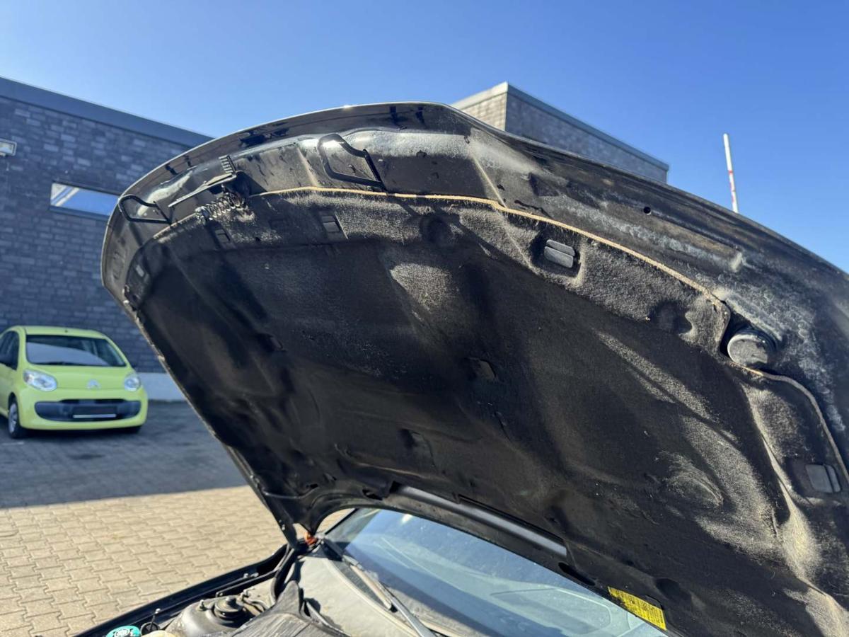 Volvo V70 2 original Motorhaube 01900 Black Stone BJ06